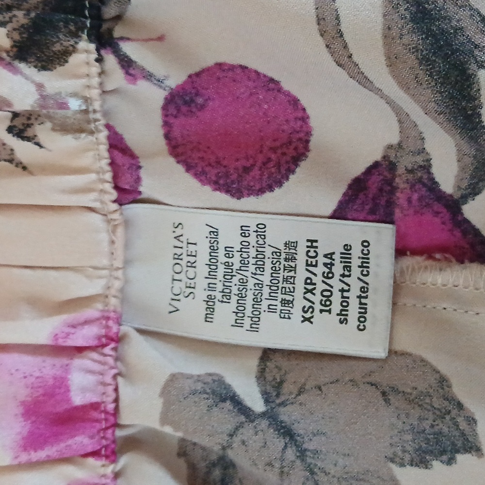 Victoria's Secret Pink Roses Satin Lounge Pajama Pants With Pockets. Size XS - Picture 16 of 17